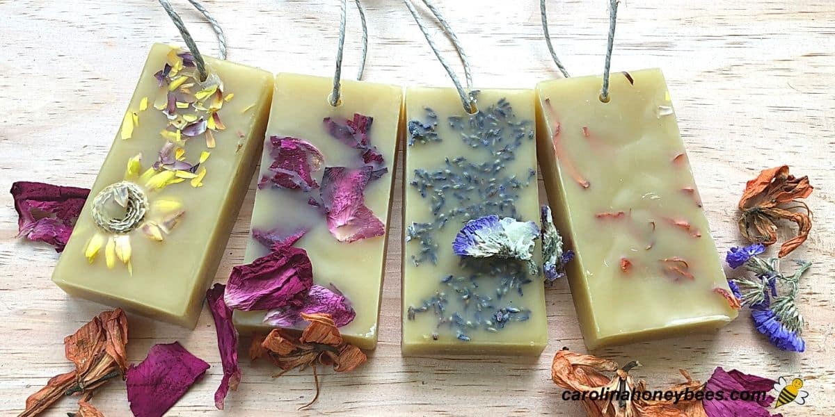 Diy herbal scented wax sachets made with flowers.