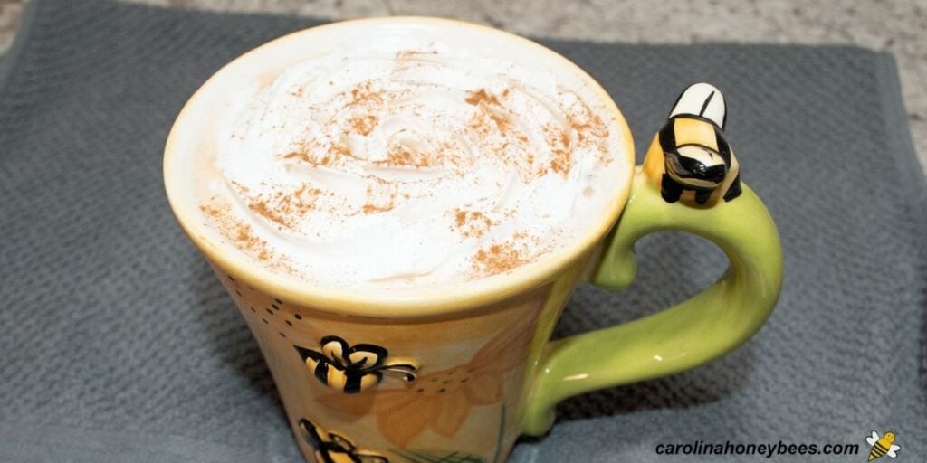 Honey and cinnamon latte image.